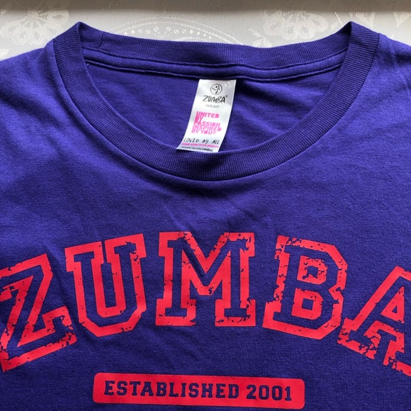 Zumba Wear Fitness Logo Graphics One Size Fits Most Purple T-Shirt Short Sleeves - Picture 12 of 13